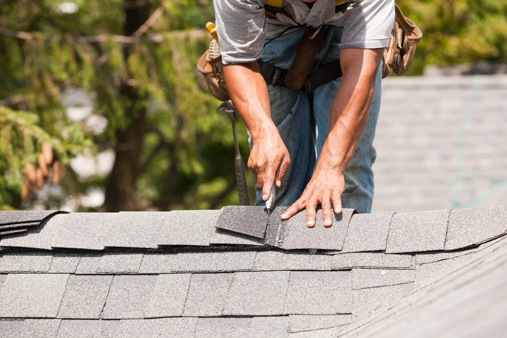 Roof Replacement vs Repair: How to Decide What’s Right